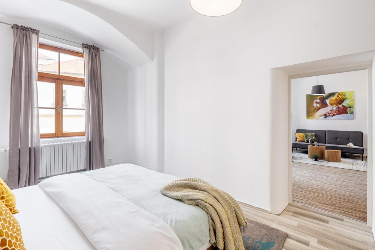 Wine & Bike City Tower Apartments Znojmo Exterior foto